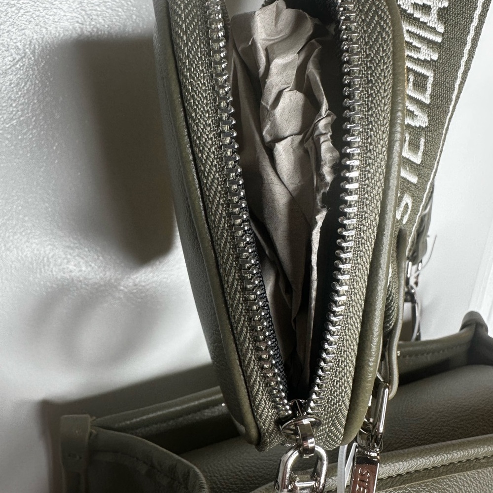 NWT Steve Madden BWebber Olive Green Tote Crossbody Bag - Picture 4 of 10